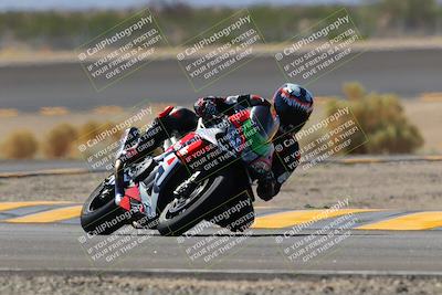 media/Oct-08-2022-SoCal Trackdays (Sat) [[1fc3beec89]]/Turn 14 (1050am)/